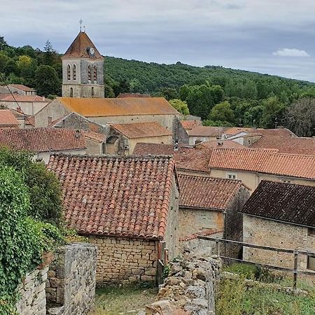 הוילה Nanteuil-en-Vallée Gite Coquille Saint Jacques מראה חיצוני תמונה